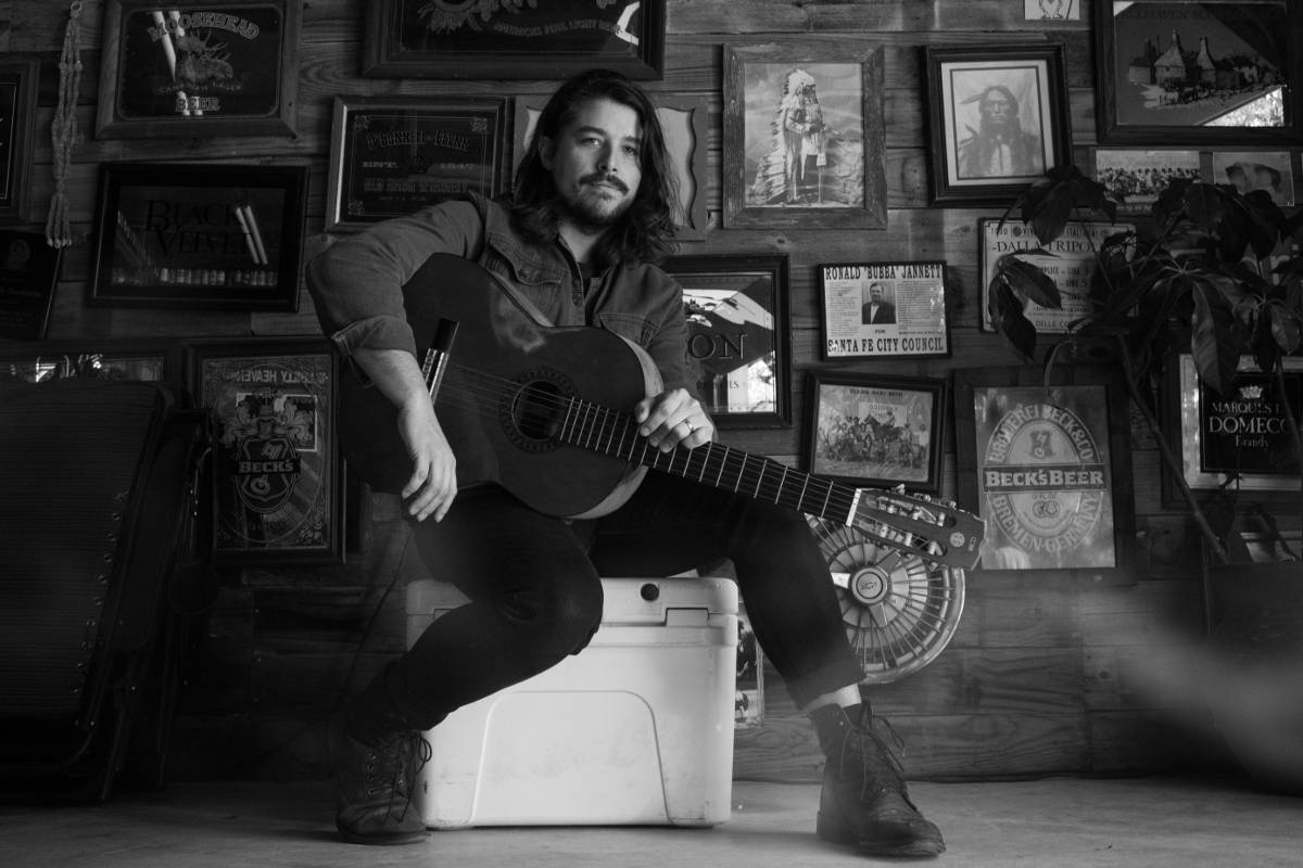 Matthew Logan Vasquez promotes new album "Light'n Up" in Europe starting today